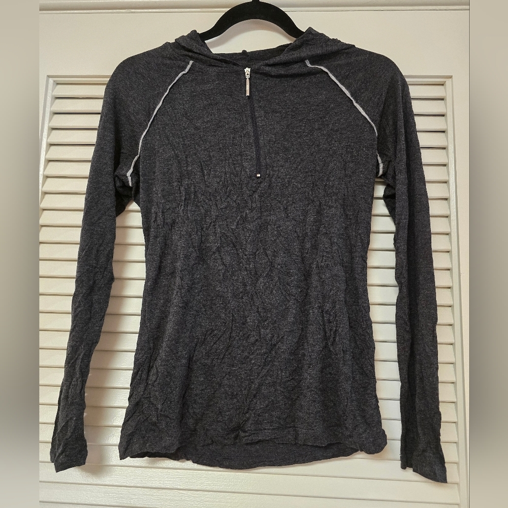 New York & Company - Grey Lightweight Long-Sleeve Zipper Top With Hood